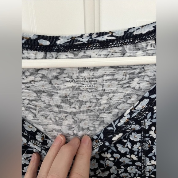 J Jill Pima Cotton Floral Seamed Tunic Tee - Elbow Sleeve - Picture 3 of 5